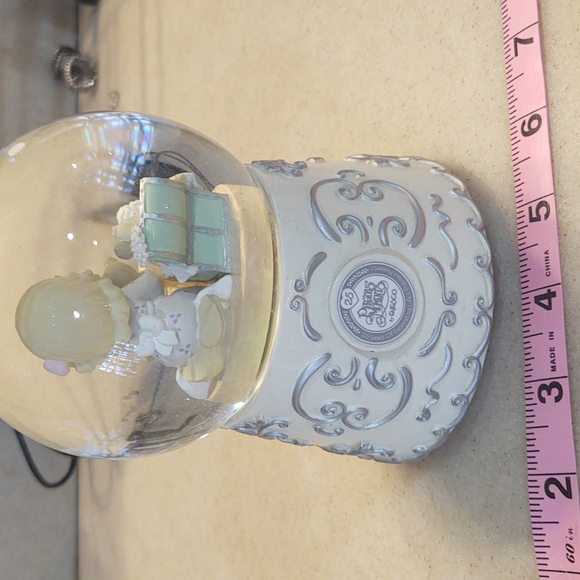 Snow globe - Picture 3 of 4